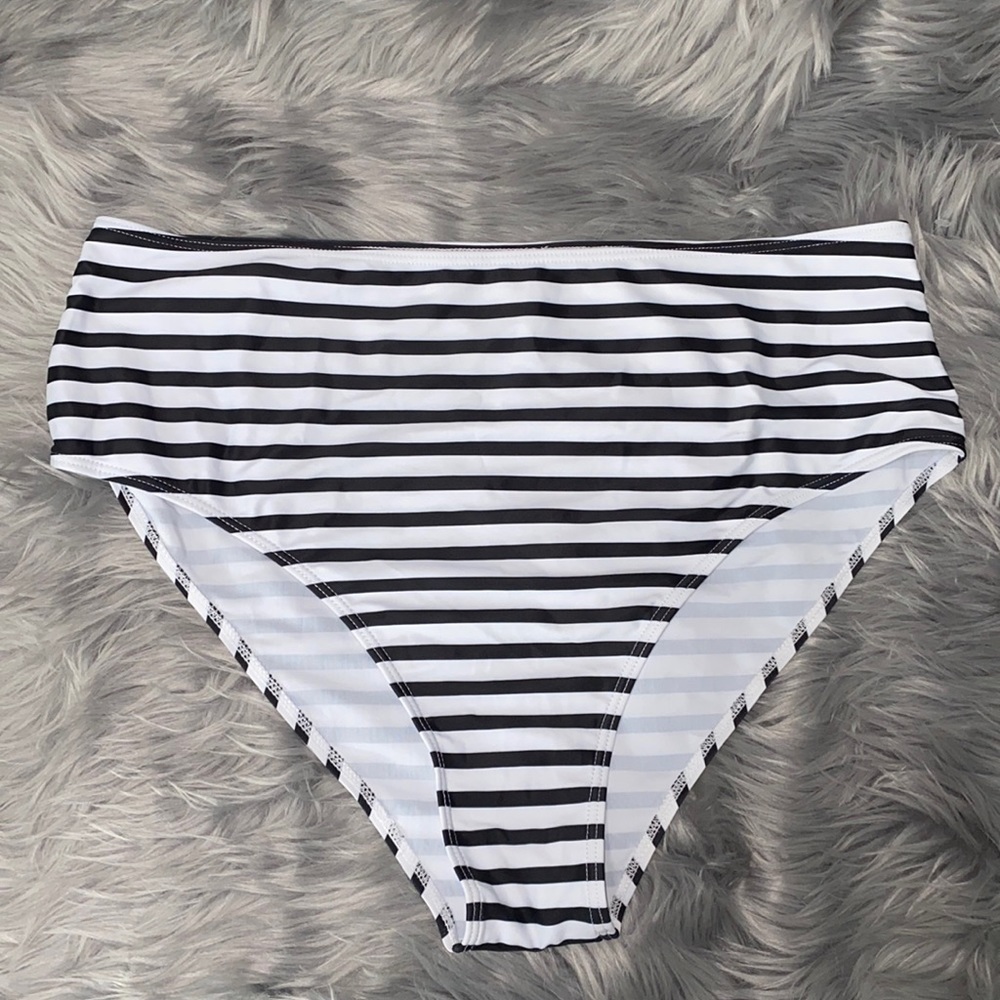 Striped high waisted swimsuit bottoms